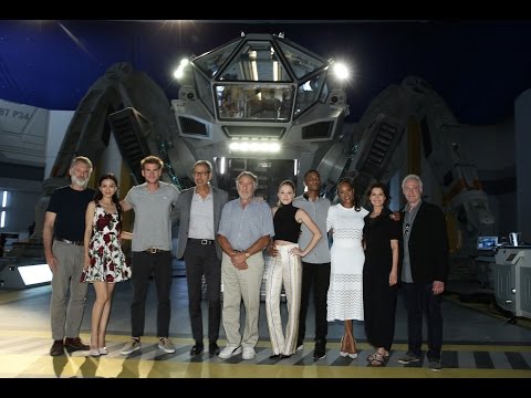 Independence Day Resurgence Announcement & Cast Interviews